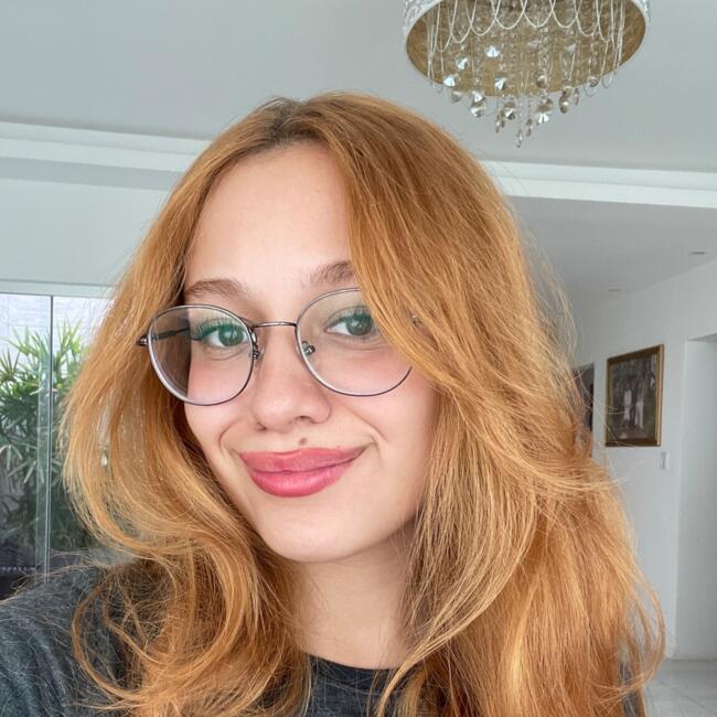 Babysitter in Maringá: Luana