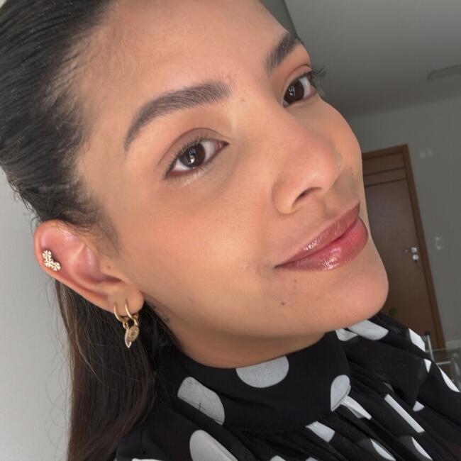 Emprego de babá em Maringá: Taynara