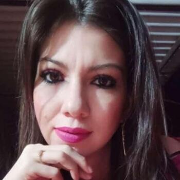 Babysitter in Floridablanca: Naddia Victoria
