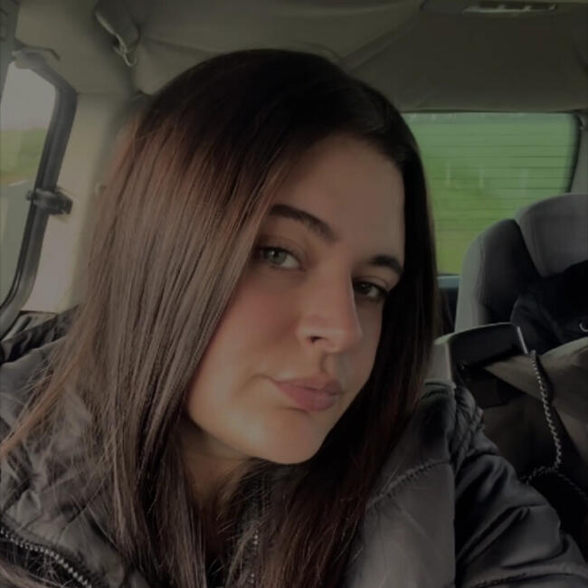 Babysitter in Nantes: Elina