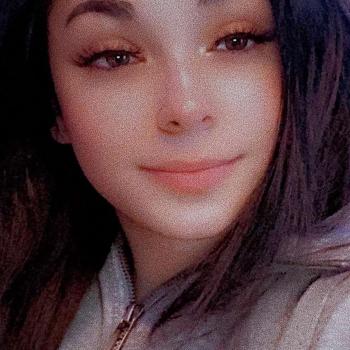 Babysitter Edmonton: Larissa
