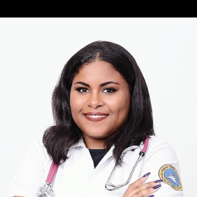 Babá em Belo Horizonte: Larissa