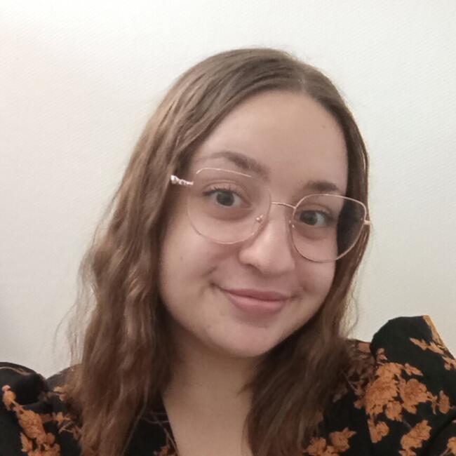 Babysitter in Caen: Sara