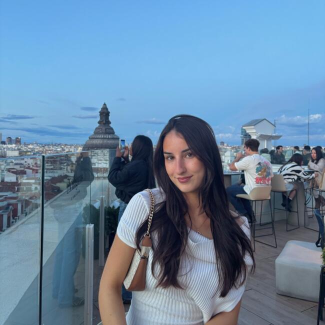 Canguro en Valencia: Abbie