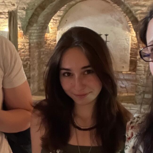 Babysitter in Prague: Lucie