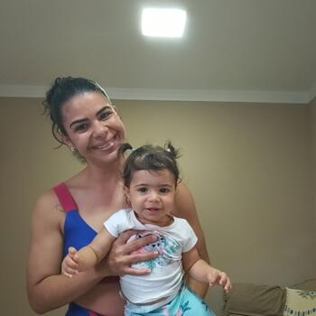Emprego de babá em Lauro de Freitas: emprego de babá Naille