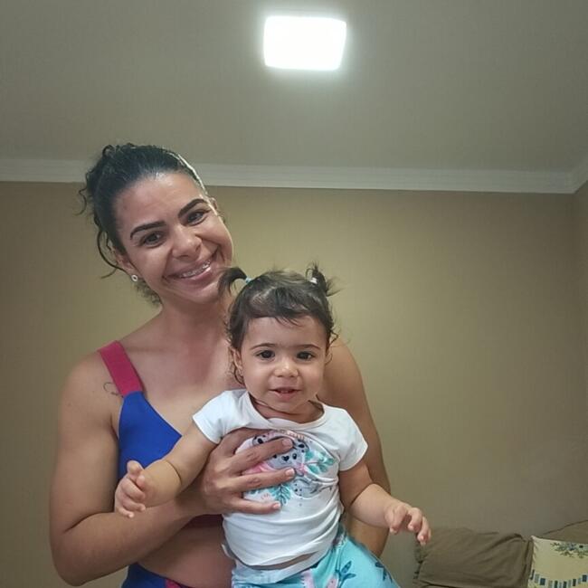 Emprego de babá em Lauro de Freitas: Naille