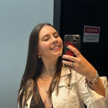 Babysitter in Gaspar: Luiza