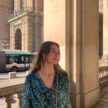 Baby-sitter in Suresnes: Audrey