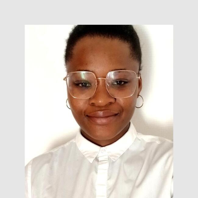 Babysitter in Douai: Myriam