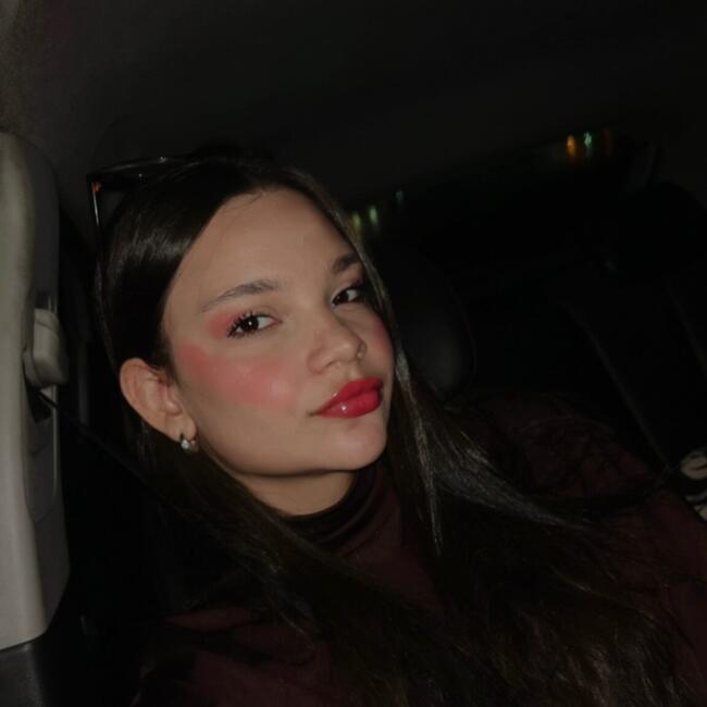 Babysitter in Cariacica: Aline