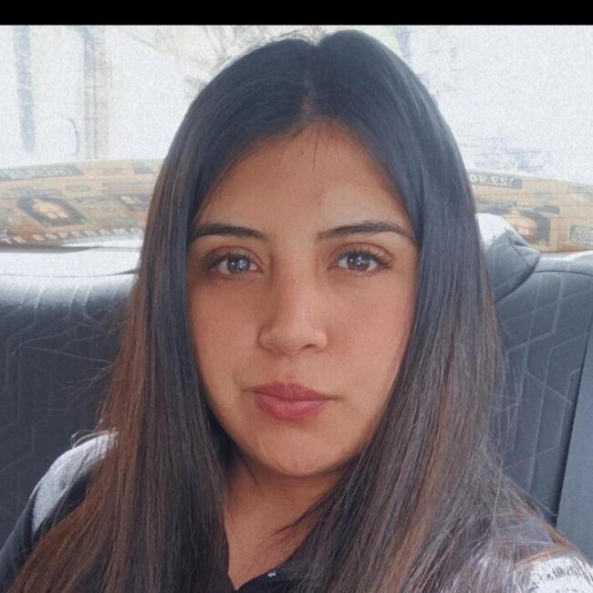 Babysitter in Temuco: Scarlet Cayuqueo