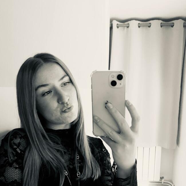 Babysitter in Marines: Romane