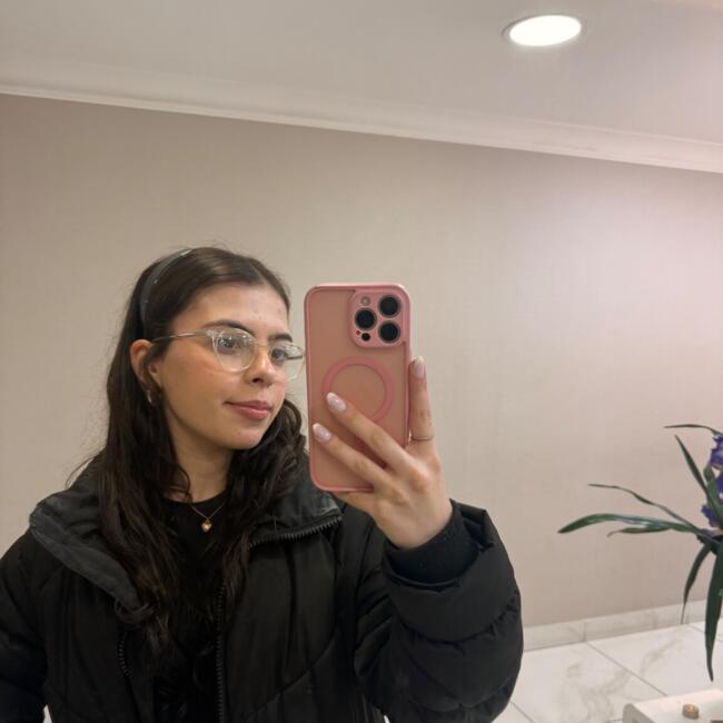 Babysitter in London: Julia