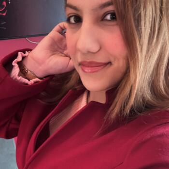 Babysitter in Le Bourget: Aya