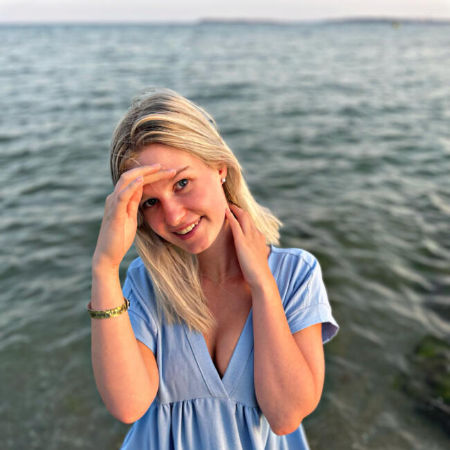 Babysitter in Aalter: Jana