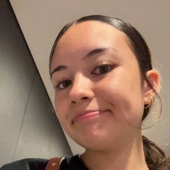 Babysitter in Melbourne: Emily