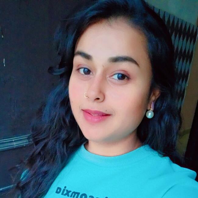 Babysitter in Delhi: Suhani