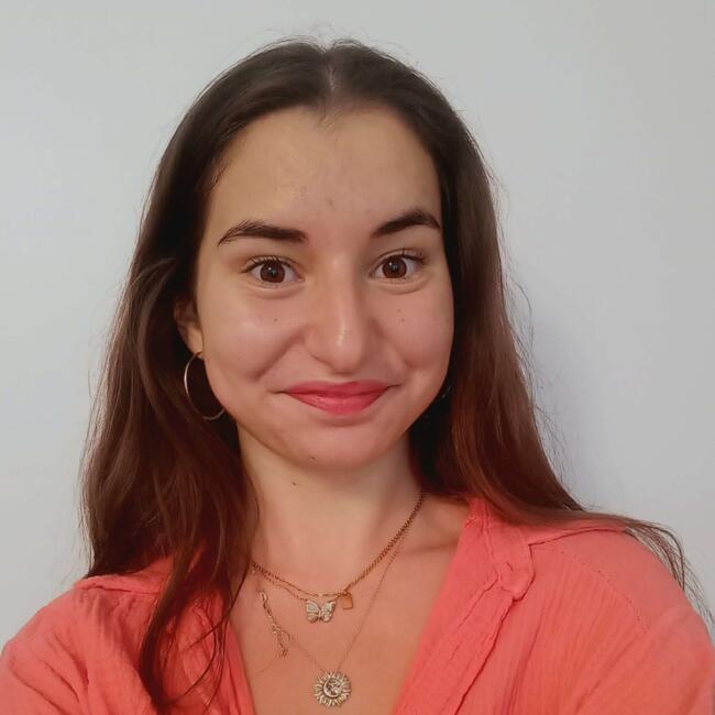 Babysitter in Évreux: Louna
