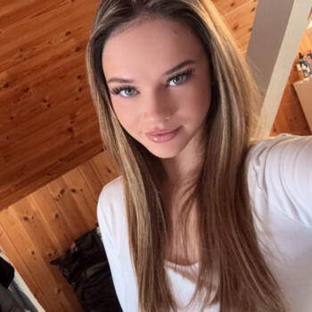 Babysitter in Fischenthal: Laura