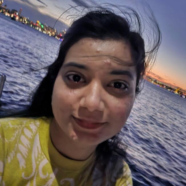 Babysitter in Sydney: Nidhi