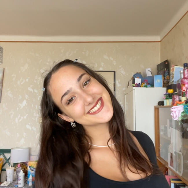 Chůva v Unhošť: Sára