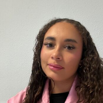 Babysitter in Antibes: Saskia