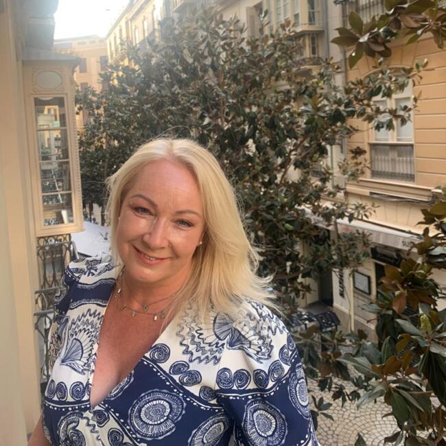 Babysitter in Cork: Carol