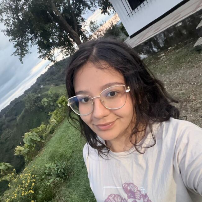 Niñera en Pereira: Megan Molina