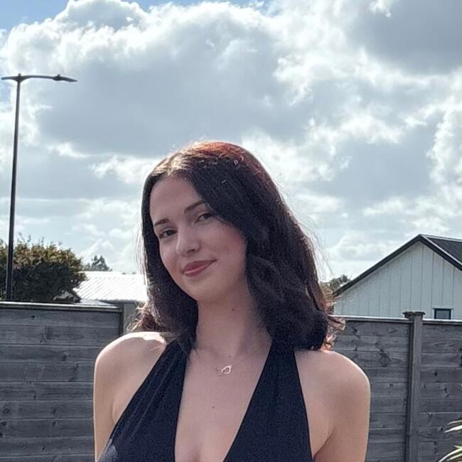 Baby-sitter in Auckland: Isobel