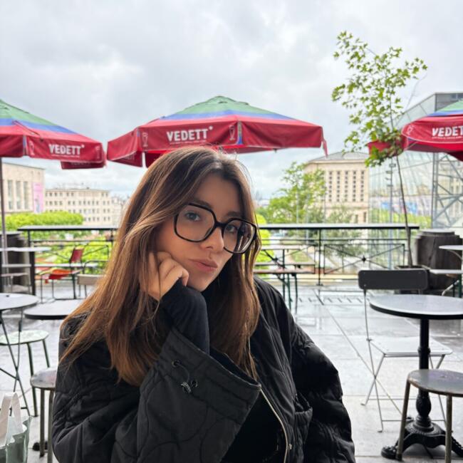 Babysitter in Braine-l'Alleud: Louise