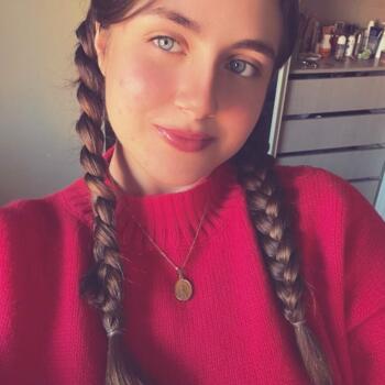 Babysitter in Coimbra: Iara