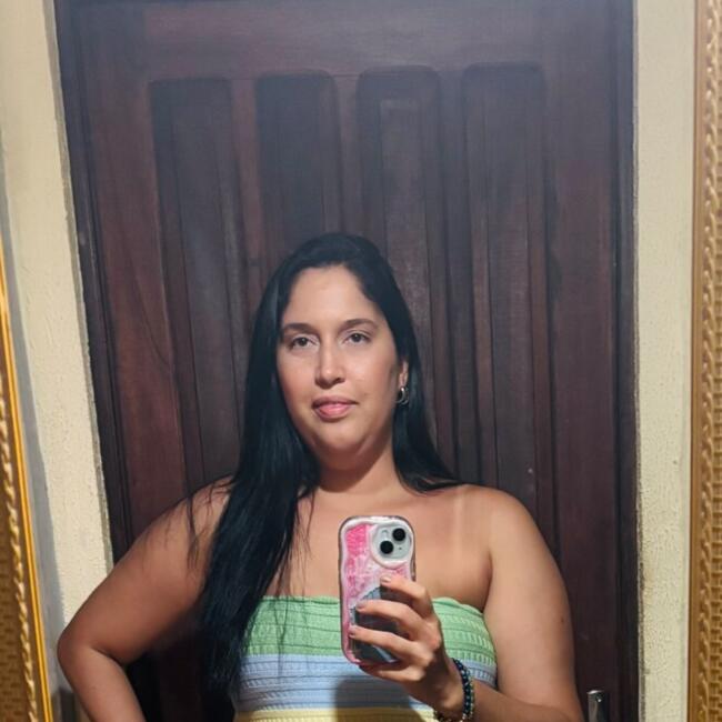 Emprego de babá em Natal: Diana