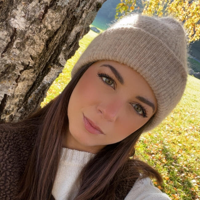 Babysitter in Cranves-Sales: Mylène