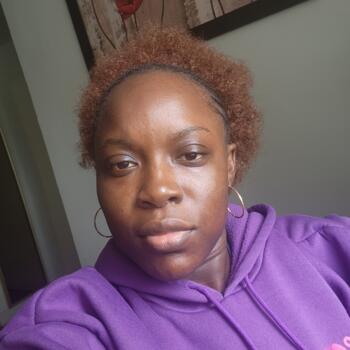 Babysitter in Longueuil: ANAÏS NAOMIE