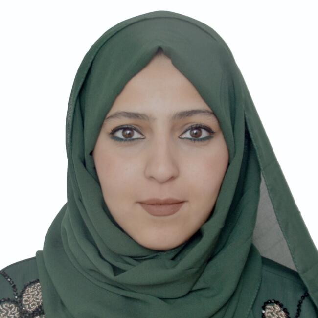 جليسة أطفال في دبي: دنيازاد