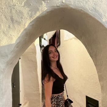 Babysitter in Paris: Charlotte