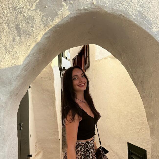 Babysitter in Paris: Charlotte