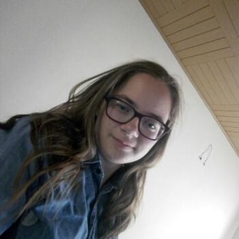 Baby-sitter in Bourg-Léopold: Emily