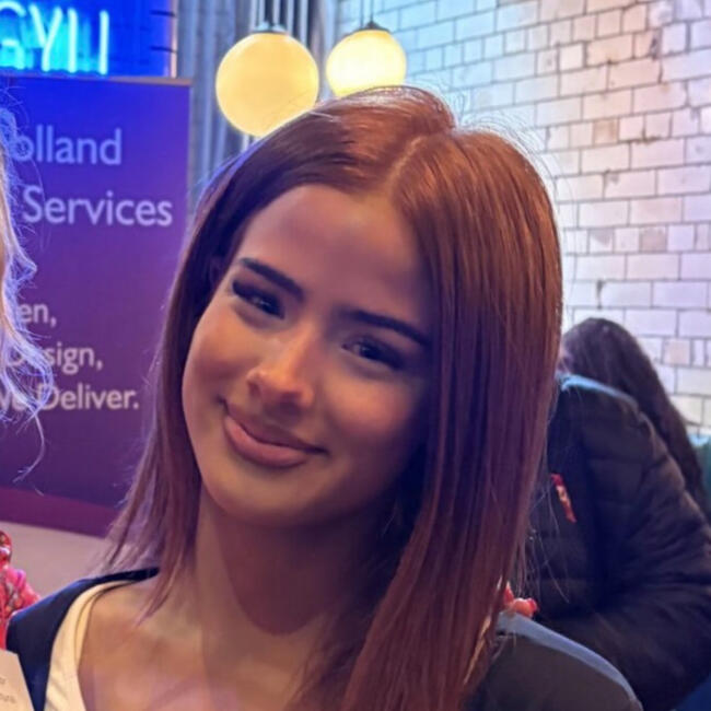 Babysitter in Manchester: Kate