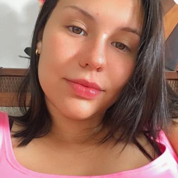 Babysitter in Contagem: Júlia