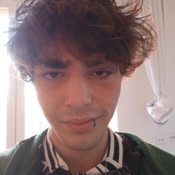 Niñera Granada: Mario