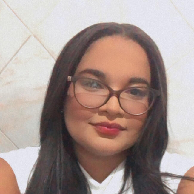 Babysitter in Nossa Senhora do Socorro: Flávia