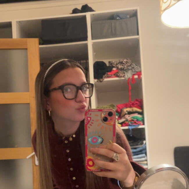 Nanny in Le Sequestre: Manon