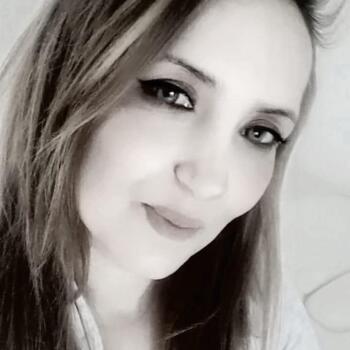 جليسة أطفال دبي: Imen