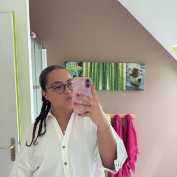 Babysitter Toulon: Leilani