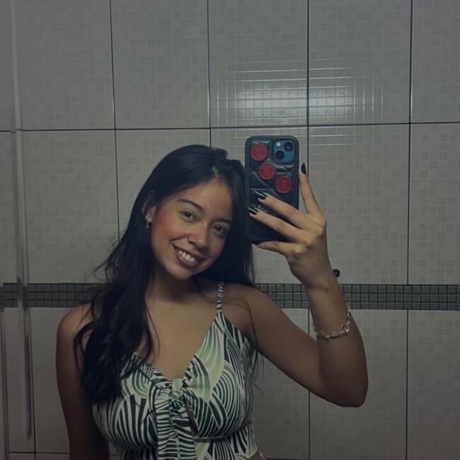 Babysitter in Ponta Porã: Julia