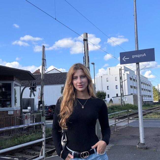 Babysitter in Giessen: Elif