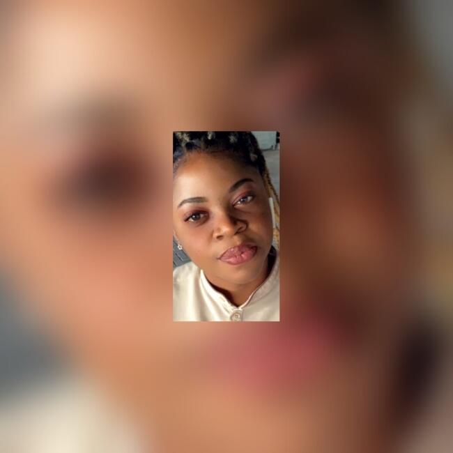 Babysitter in Dubai: Angela