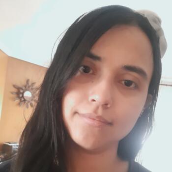Baby-sitter in Valence: Yenifer